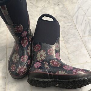 Bogs insulated waterproof boots!